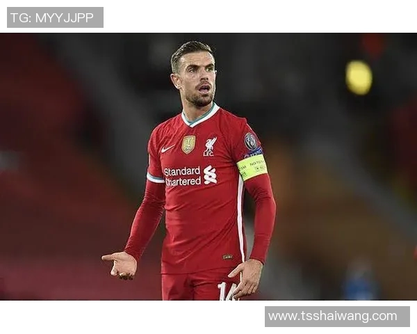 男生足球明星露j引发热议网友热评其勇气与风格 男生足球明星露j引发热议网友热评其勇气与风格