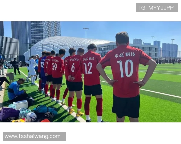 男生中的足球明星们如何在绿茵场上书写青春传奇与梦想之路 男生中的足球明星们如何在绿茵场上书写青春传奇与梦想之路