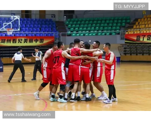 篮球盛宴揭秘南京篮球队的团队协作与默契配合之道 篮球盛宴揭秘南京篮球队的团队协作与默契配合之道